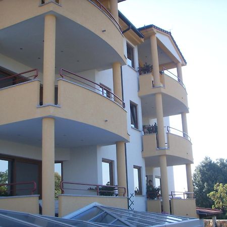 Apartments Ana Wellness Ровин Екстериор снимка
